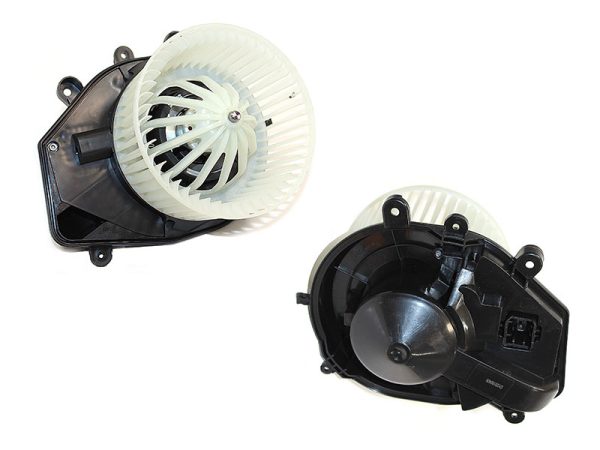 Мотор отопителя салона (Левый руль) Audi A4 94-01 / Volkswagen Passat 96-05 / Skoda Superb 02-08