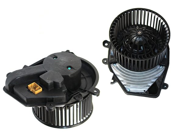 Мотор отопителя салона (Левый руль) Audi A4 94-01 / Volkswagen Passat 88-05 / Skoda Superb 02-08