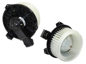 Мотор отопителя салона (Левый руль) Honda Accord 08-13 / CR-V 06-12 / Toyota Land Cruiser Prado (J120) 02-07 / Chrysler Sebring 06-10 / Dodge Avenger 07-14 / Caliber 06-12 / Journey 07-15 / Honda Pilot 05-15 / Jeep Compass 06-15 / Lexus GX 02-09 / Mazda C